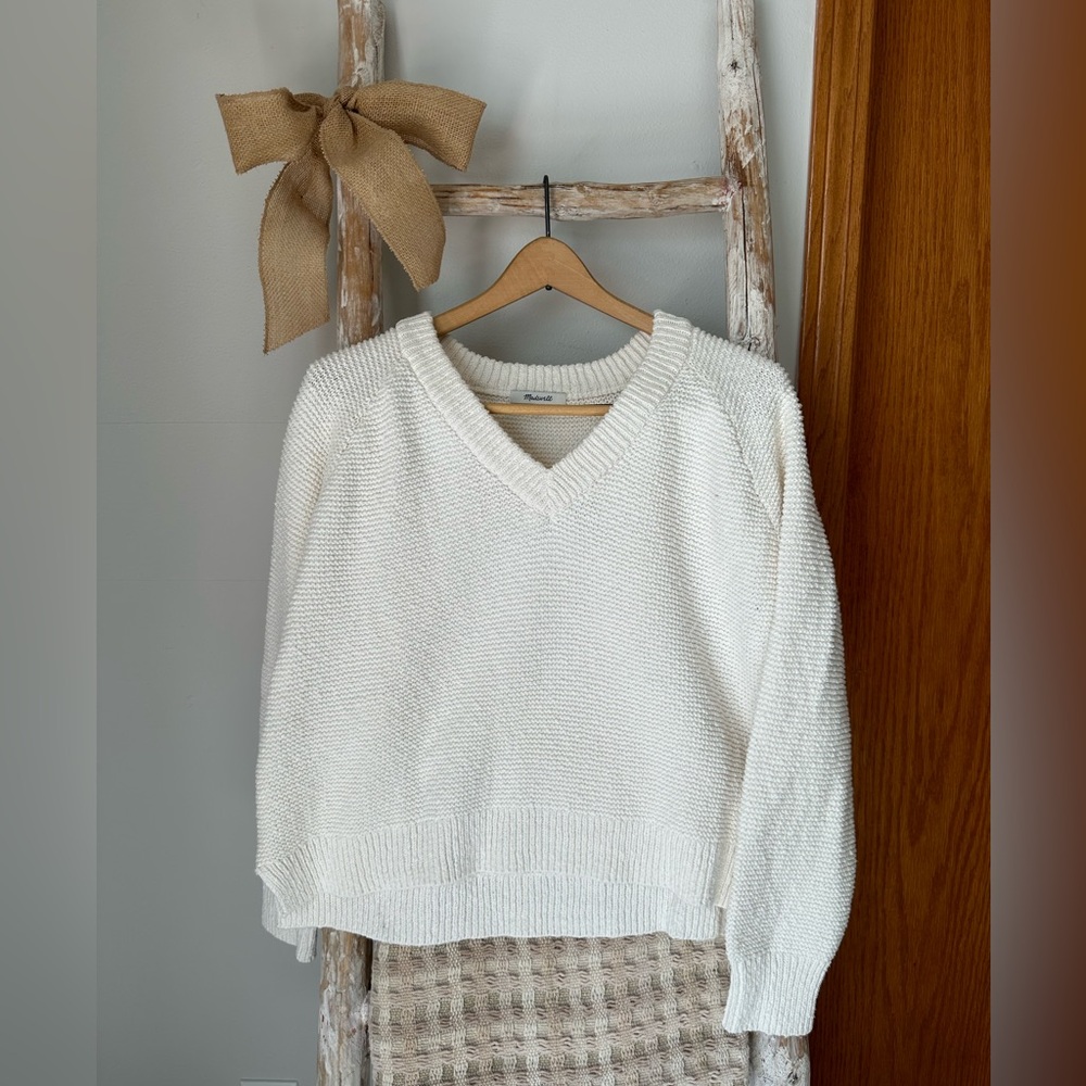 Madewell v neck cropped sweater size large